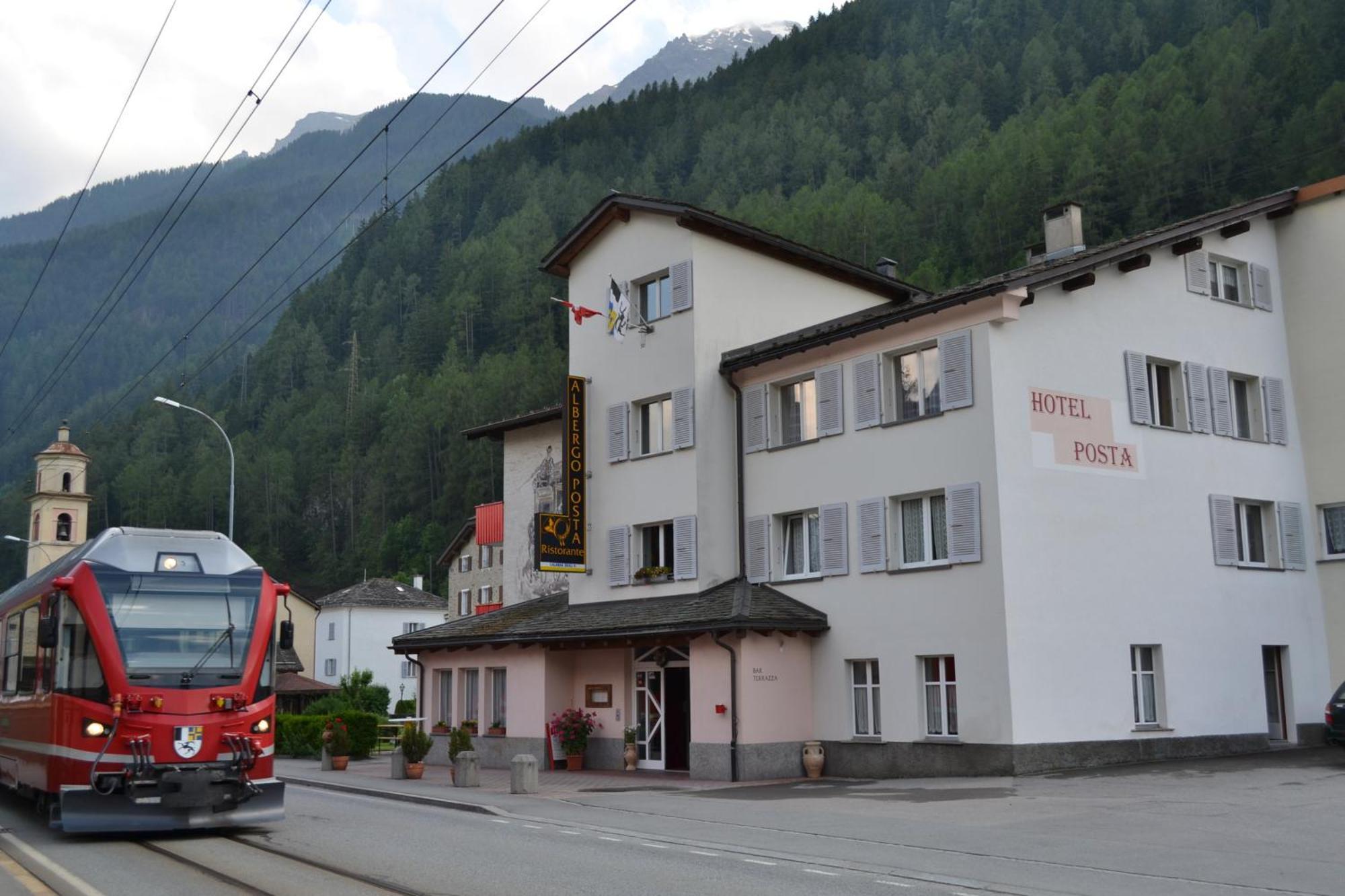 Hotel Posta Poschiavo Ngoại thất bức ảnh